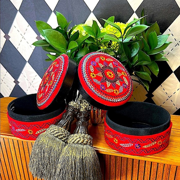 Pair of Vintage Embroidered Fabric Boxes | Hand-Stitched • Round • Red - Picture 7 of 9